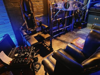 Image for the Tweet beginning: The scene is set at